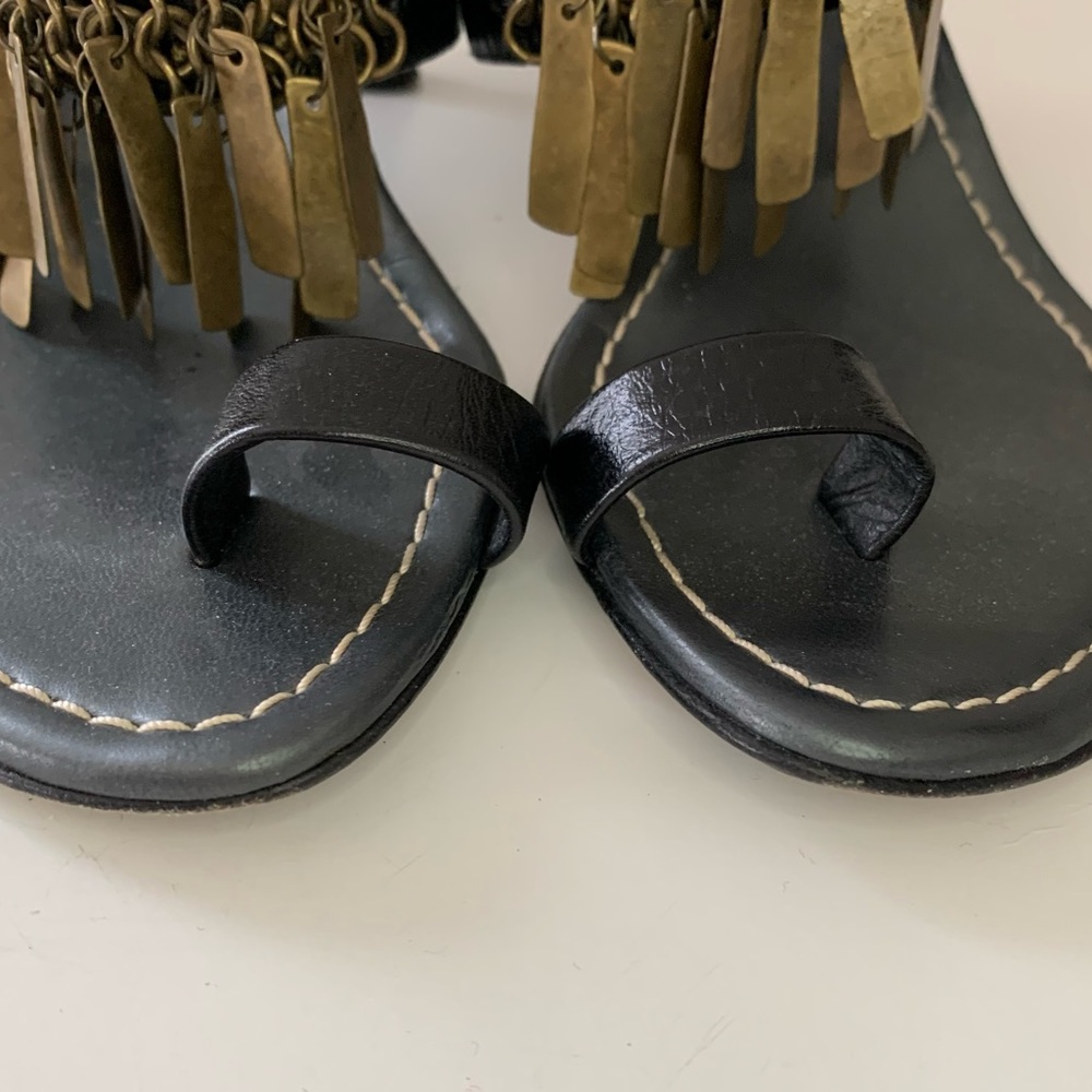 Stuart Weitzman Heeled Toe Ring Sandals with Bronze Metal Fringe, US W6 - Picture 5 of 12